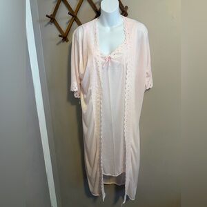 Vintage Pink Yong Da Lingerie Nightgown & Robe Set Small